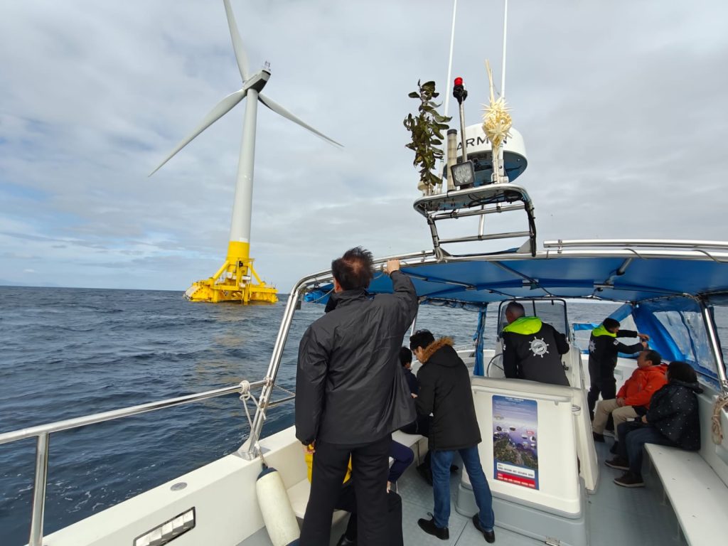 Eólica marina en el Mediterráneo: de los desafíos identificados a la experiencia en el mundo real.